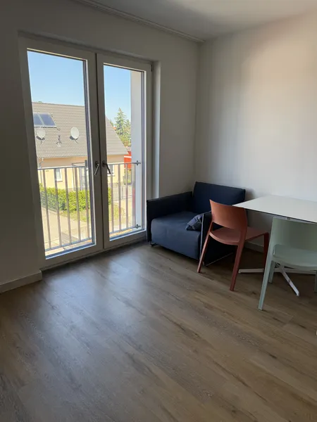 1-Zimmer-Apartment in ruhiger Lage – teilmöbliert, Einbauküche & Aufzug — photo 1